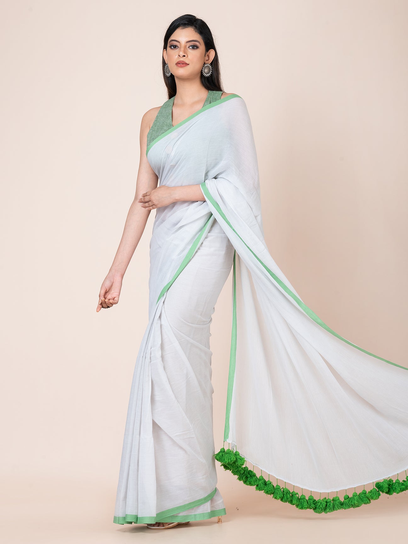 Misty - Pure cotton solid saree with contrast border and contrast tassels || Fog Grey